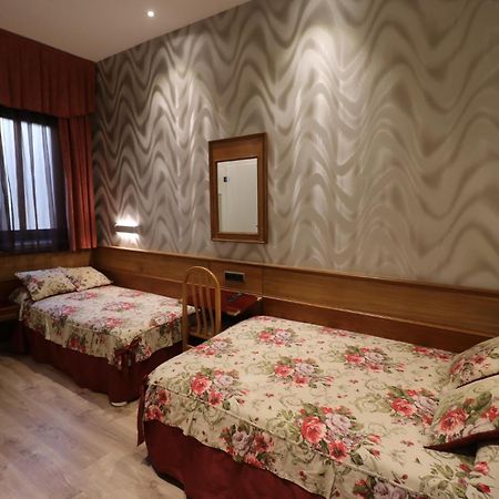 Hostal Hispano - Argentino Gran Via Madrid Eksteriør billede