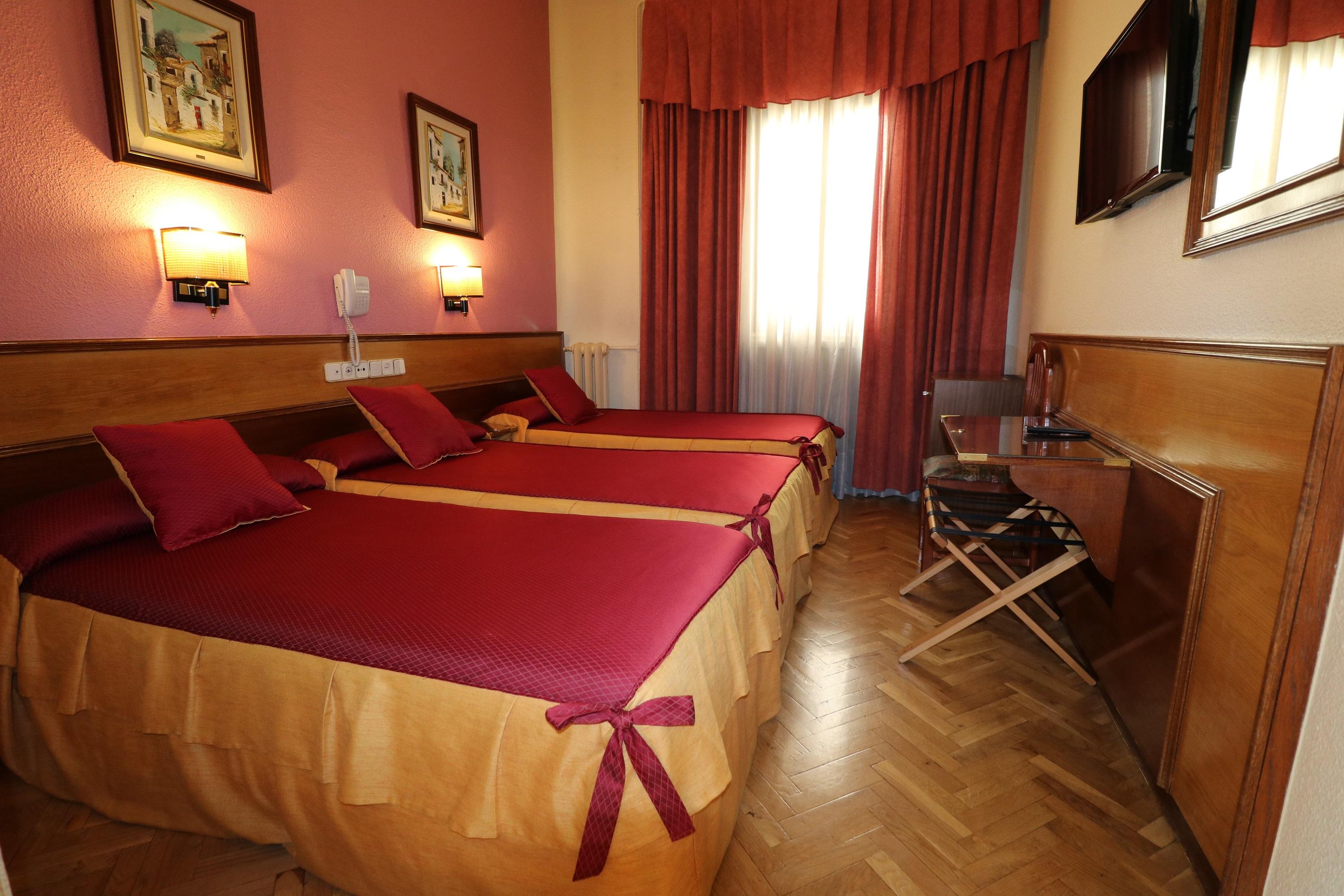 Hostal Hispano - Argentino Gran Via Madrid Eksteriør billede