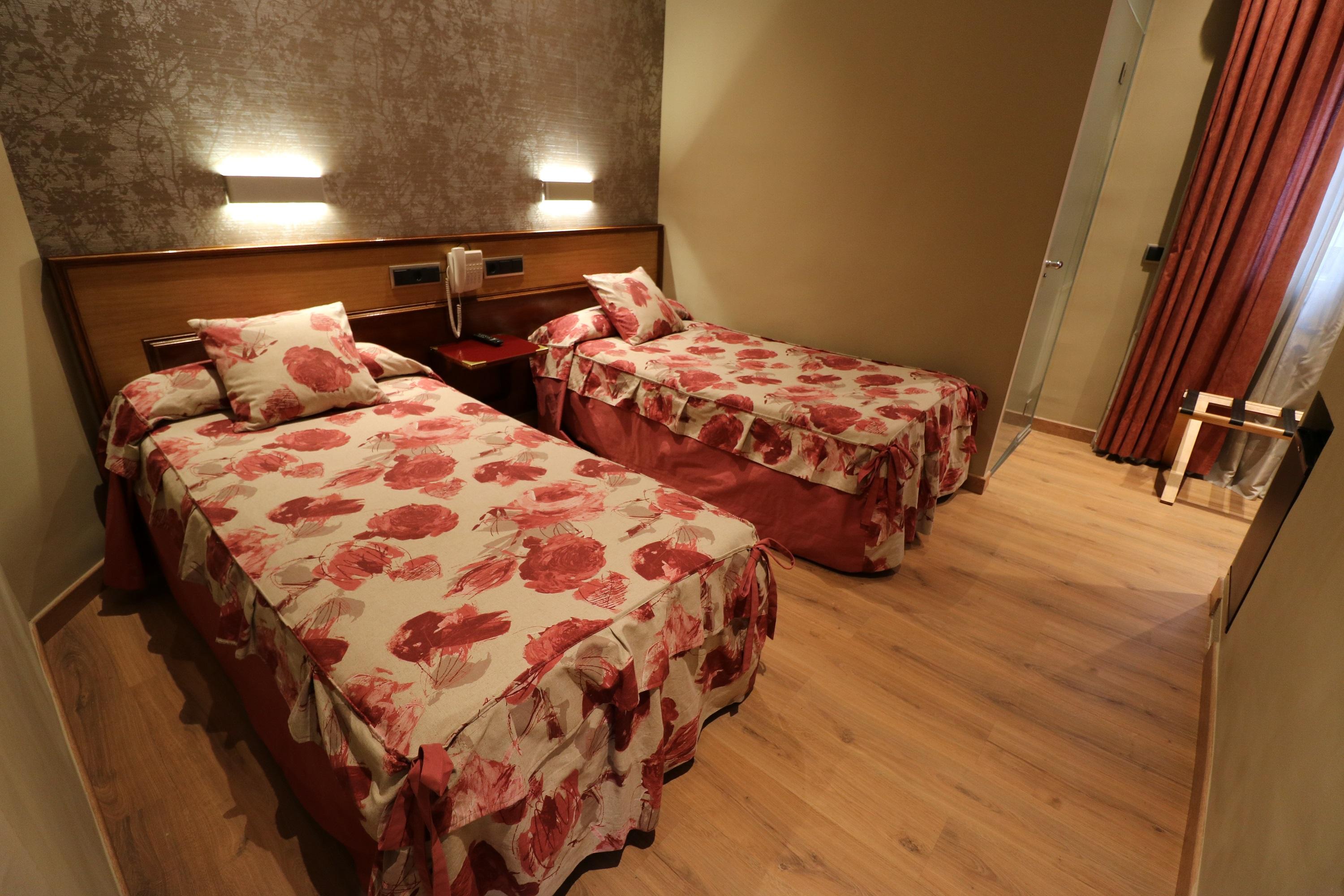 Hostal Hispano - Argentino Gran Via Madrid Eksteriør billede