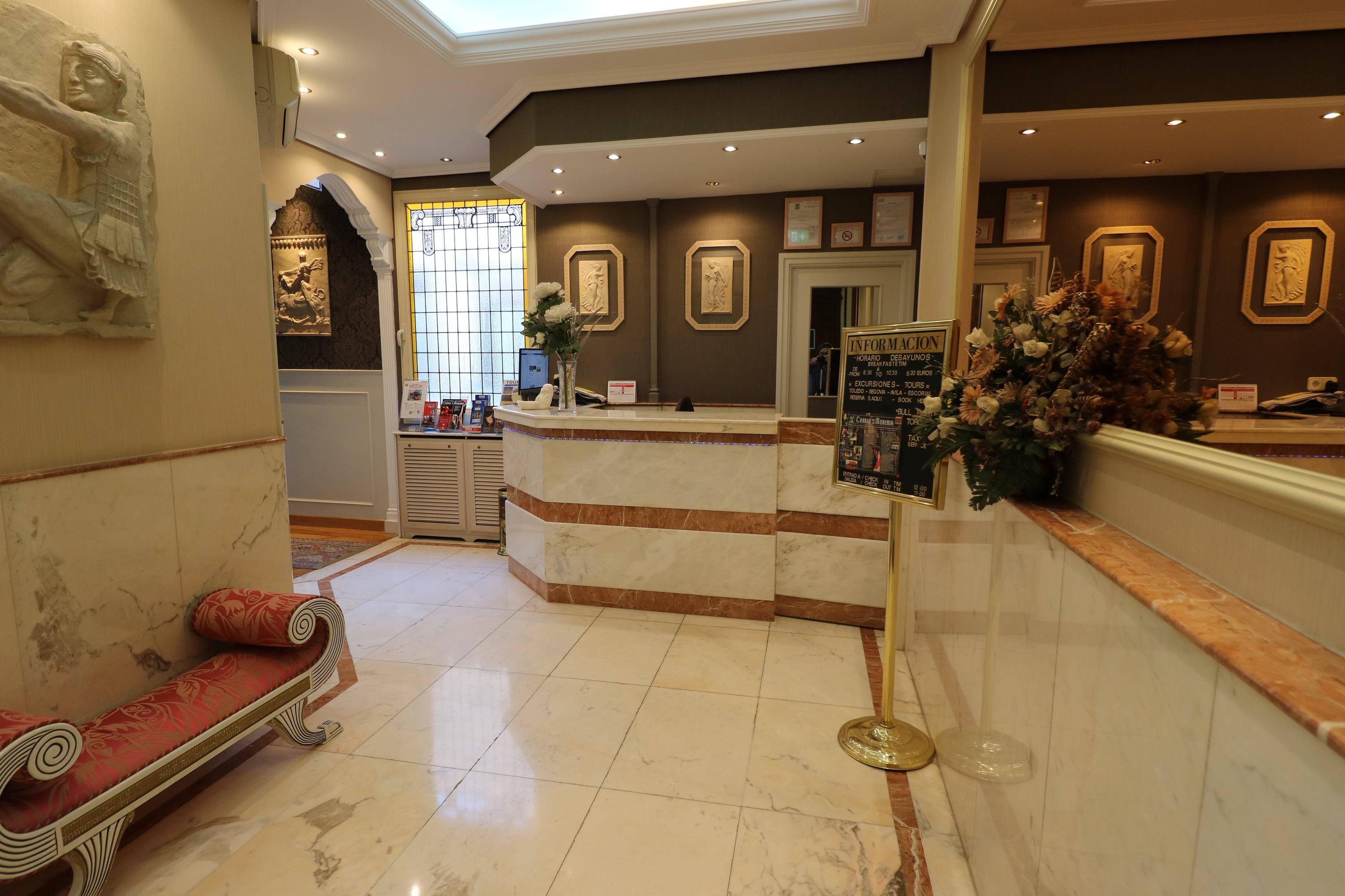 Hostal Hispano - Argentino Gran Via Madrid Eksteriør billede