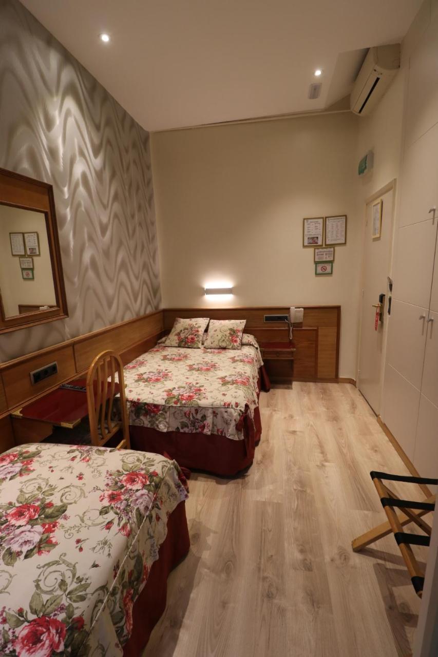 Hostal Hispano - Argentino Gran Via Madrid Eksteriør billede