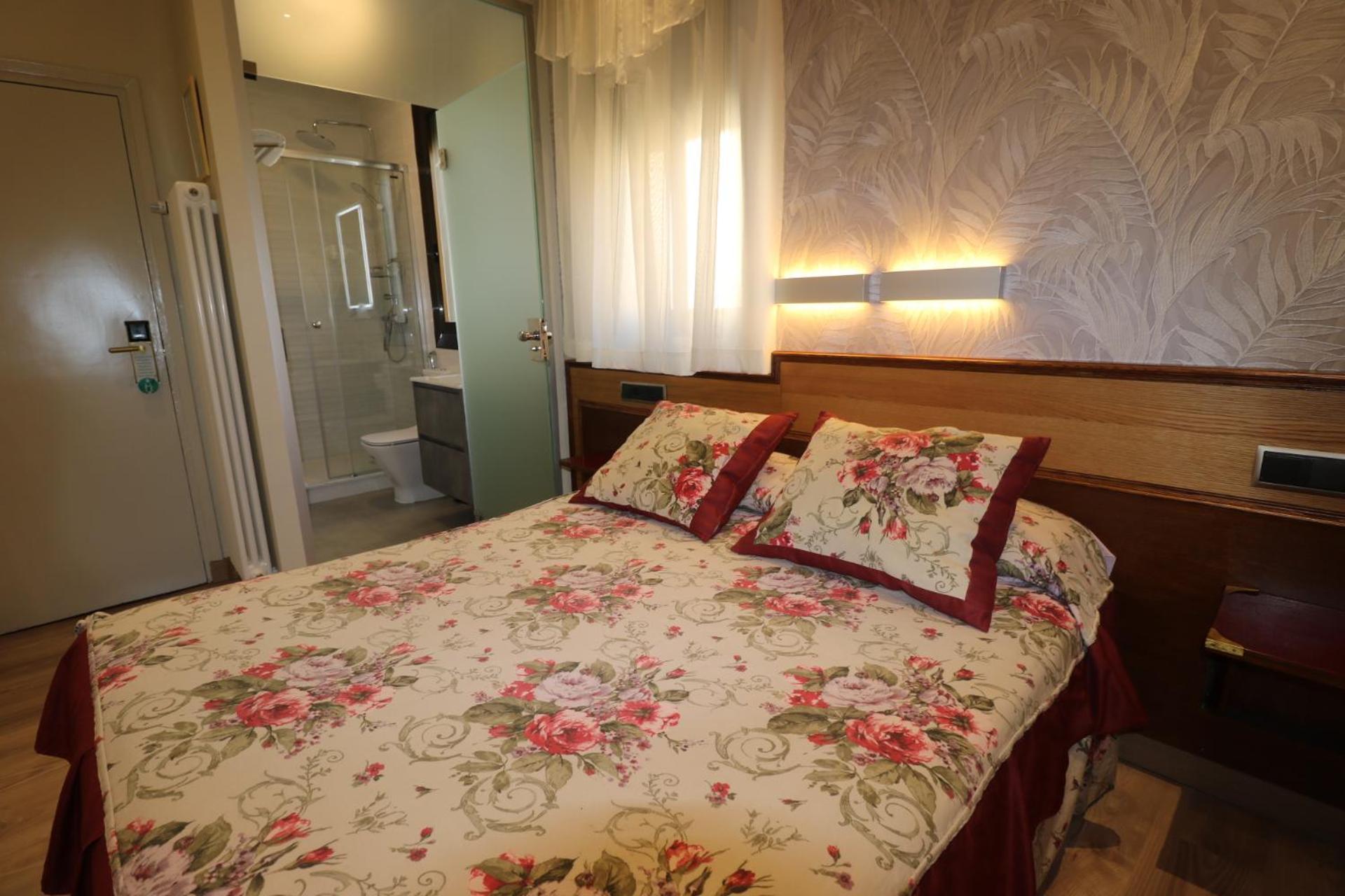 Hostal Hispano - Argentino Gran Via Madrid Eksteriør billede